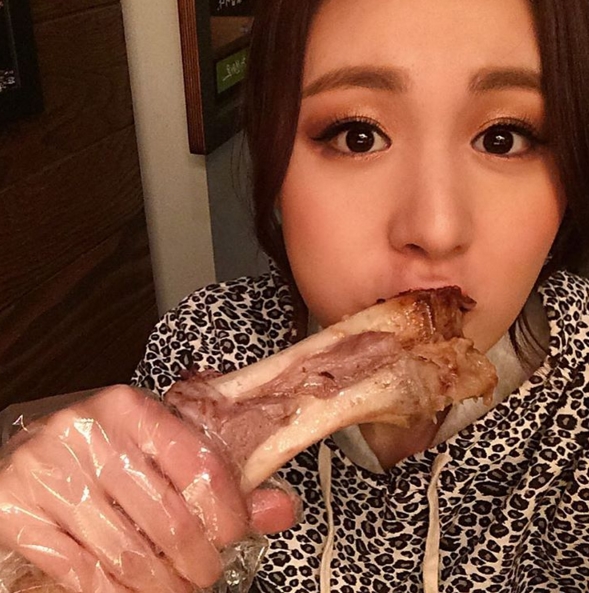 족발미녀 이미지