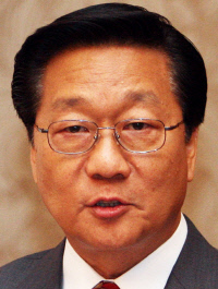 해군 헬기 도입 '뒷돈' 김양 전 보훈처장 징역 4년 - 경향신문