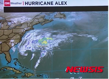 지구온난화에 대서양서 78년 만에 '1월 허리케인' 생성 - 뉴시스