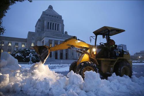 일본 동북부 대설..부상자 200명 넘어·교통대란(종합) - 연합뉴스