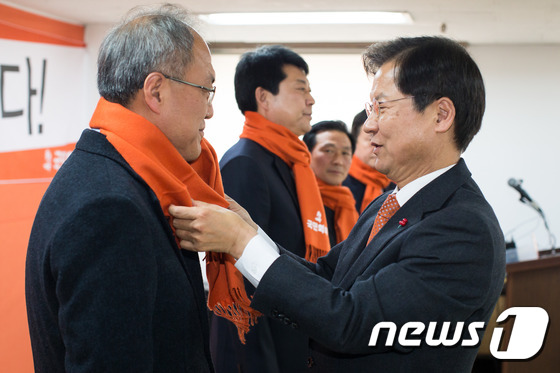 천정배, 통일·노동 인재 5인 영입 - 뉴스1