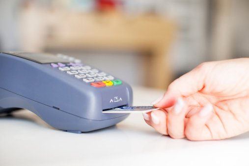 카드수수료 조정, 총선 앞 널뛰기에 '현기증' - 한국일보