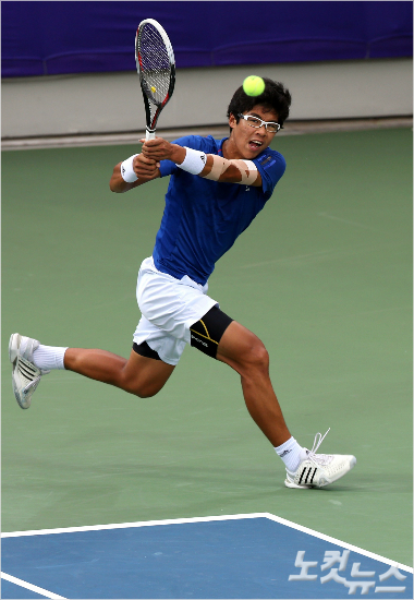 '한국 테니스의 미래' 정현은 최근 자신의 우상인 세계랭킹 1위 노바크 조코비치와 호주 오픈 1회전에서 0-3으로 아쉽게 패했다. 윤성호기자