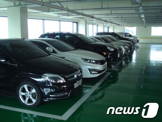 급전 필요한 '경마꾼'들에 연이율 521% 이자 받은 일당 - 뉴스1