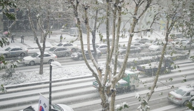 서울 5년 만에 한파경보...내일 체감온도 -30℃ ‘살인추위'