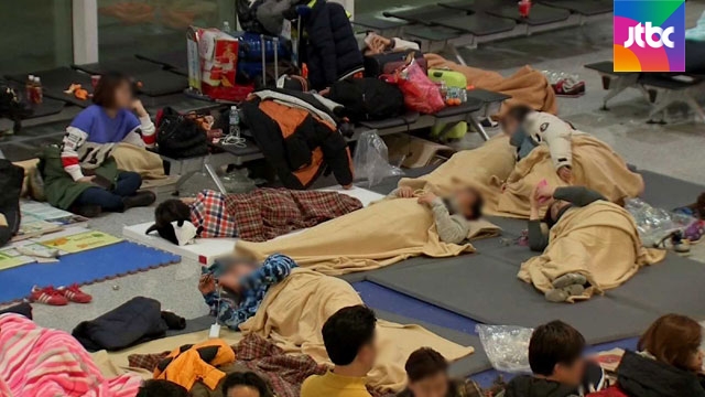 [밀착카메라] 제주공항 '탑승 전쟁' 현장..1박 동행 취재 - JTBC