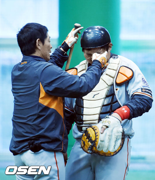 딱밤 이미지