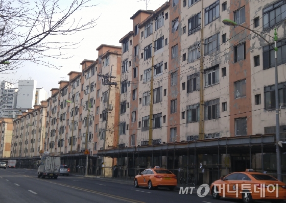 [단독]SH공사, '10년째 제자리' 스카이·강남아파트 재건축 시행 검토 - 머니투데이
