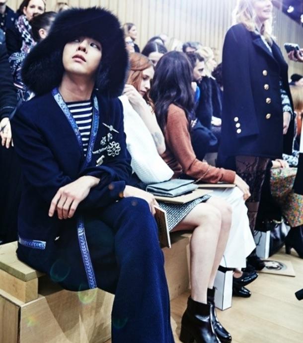 지드래곤 파리, 어디서 꿀리지 않아.. 샤넬 컬렉션 존재감 '쩔어' | 인스티즈