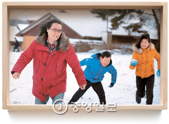 [세상 속으로] '자발적 가난'을 택한 사람들 - 중앙일보