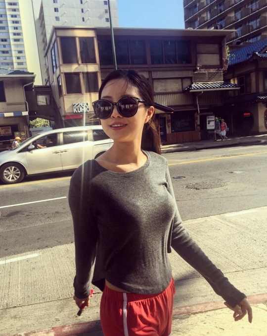 오늘자 하와이 손나은 | 인스티즈