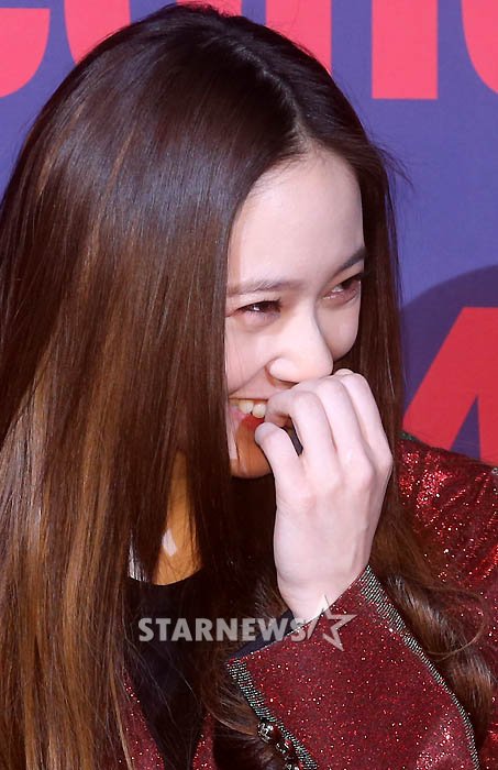 오늘자 크리스탈 | 인스티즈