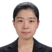 [현장에서] 마이크 놔라, 명패 놔라..창조경제 현장서 의전만 챙긴 대통령자문위원 - 중앙일보