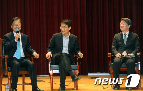 안철수, 주먹 불끈 쥐고 