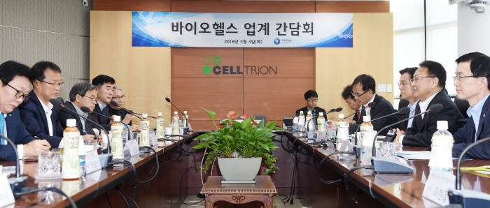 유일호 이미지