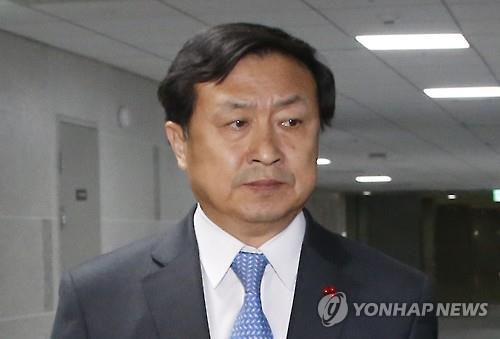 '로스쿨 아들 구제 의혹' 신기남, 내일 탈당할 듯 - 연합뉴스