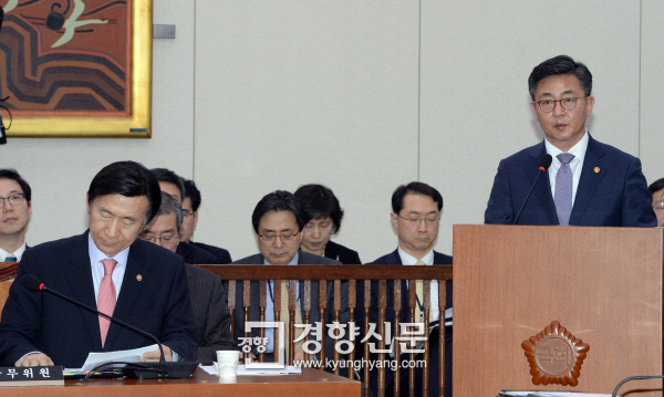 [개성공단 폐쇄 이후] 개성공단 중단 정당성 급조하려다..궁지 몰린 '양치기 정부' - 경향신문