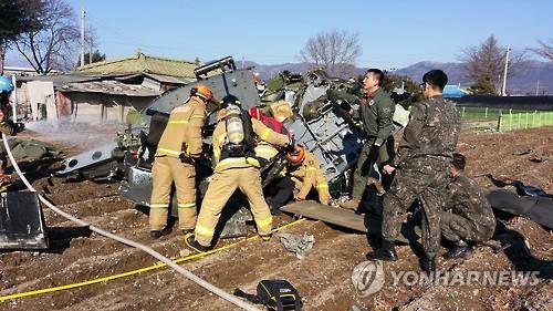 춘천서 육군 헬기 추락..탑승자 4명 중 3명 사망 (종합2보) - 연합뉴스