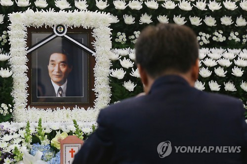 이기택, 어제까지도 자서전 집필..