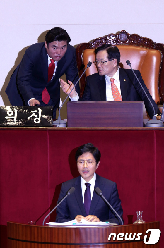 5시간20분..필리버스터 나선 김광진, DJ 기록 넘어서 - 뉴스1