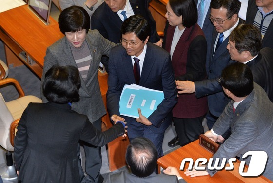 DJ 필리버스터 기록 넘어선 김광진