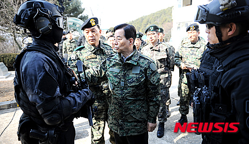 [종합]한민구 국방장관 