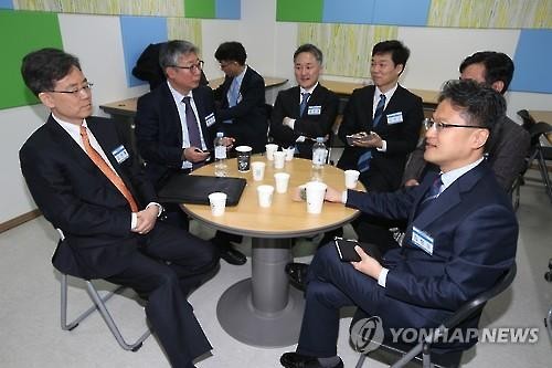 더민주 지역구면접 '끝'..영입인사도 '경쟁력 검증' 받아 - 연합뉴스