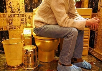 중국에 등장한 ‘황금화장실’