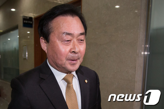 국민의당 이삭줍기 '횡재'?..부좌현 입당·전병헌 접촉 - 뉴스1