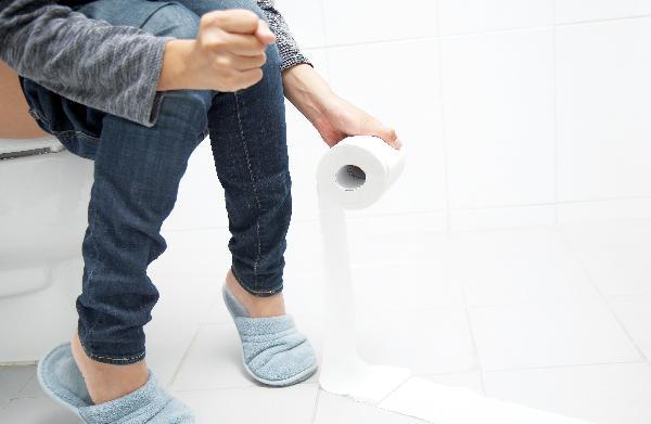 [헬스조선]변비약 탓에 대변을 못 보게 되는 것이 아니라, 변비가 악화되면서 변비약을 더 많이 찾게 되는 것이다./사진=헬스조선 DB