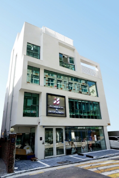 제이에스엔터테이먼트 이미지