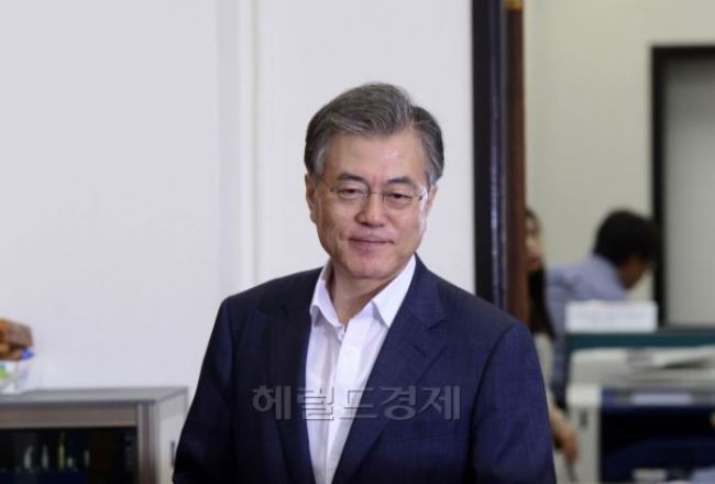 김 대표 자택 찾은 문재인