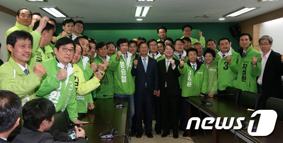 국민의당, 김한길 지역구에 임동순..선대위 상황본부장 임내현 - 뉴스1