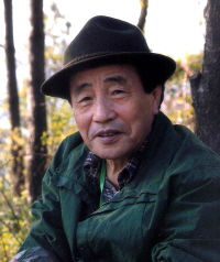 벚꽃사이로 이미지