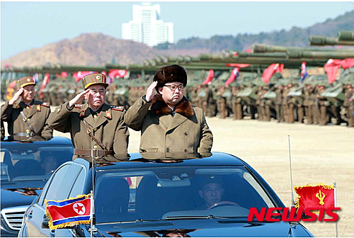北 신문, 김정은 시찰 사진 다량 실으며 '당대회' 선전 - 뉴시스