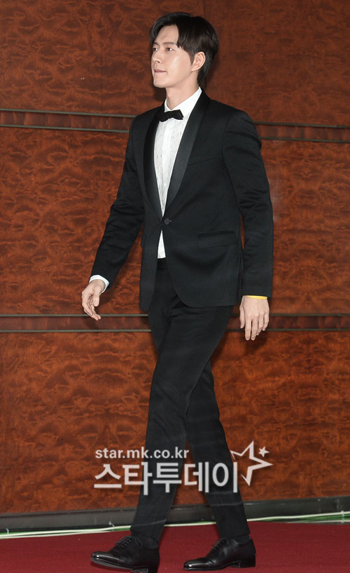 케이블방송대상 시상식 레드카펫 사진(박해진,류준열,트와이스 등등) | 인스티즈