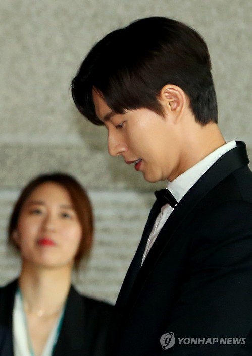 케이블방송대상 시상식 레드카펫 사진(박해진,류준열,트와이스 등등) | 인스티즈