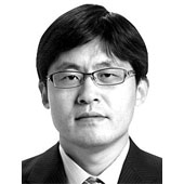 [권석천의 시시각각] '부채비율 6905%' 낳은 대통령의 시간 - 중앙일보