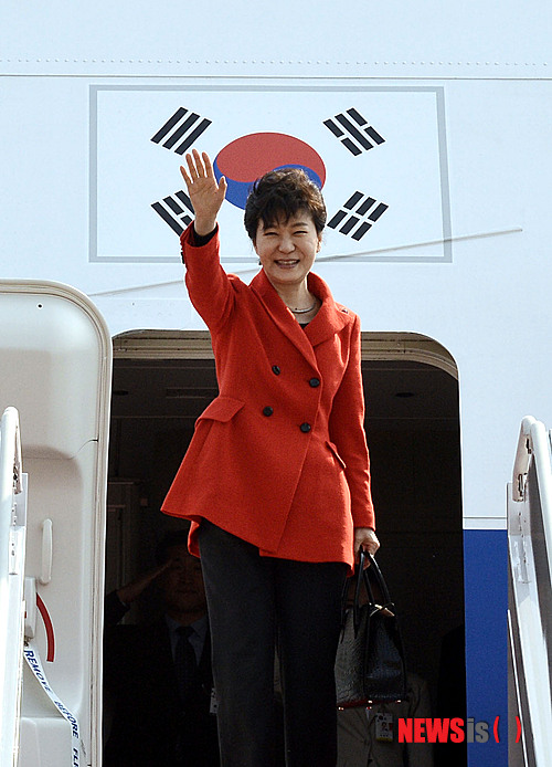 朴대통령, 내일 美핵안보정상회의·멕시코 순방차 출국 - 뉴시스
