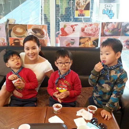 삼둥이네 이미지