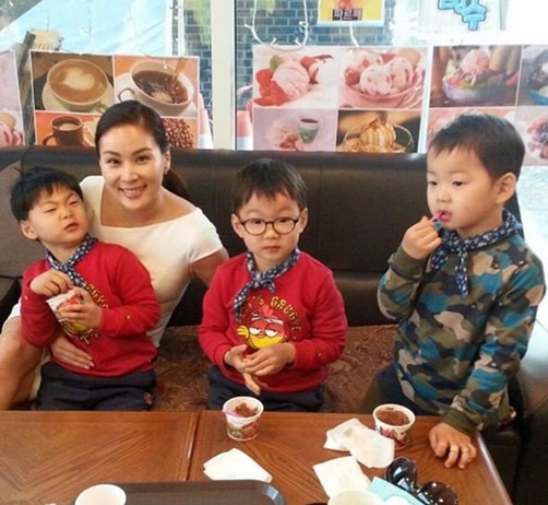 삼둥이네 이미지