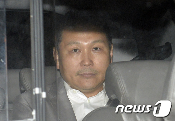 檢, '네이처리퍼블릭 군납 청탁' 브로커 구속영장 청구 - 뉴스1