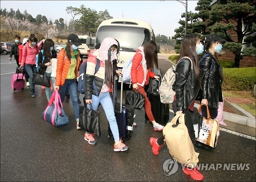 7일 북한 해외식당에서 근무하는 종업원 13명은 집단 탈출해 국내에 입국했다.