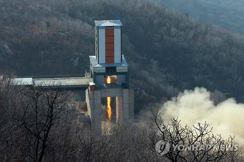 미국, 북한 '신형ICBM' 엔진실험에