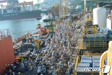 자구안 잇따라 제출..조선업계 구조조정 급물살 - 뉴스1
