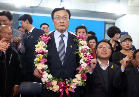 이재오·정두언 '고배' .. 이해찬 7선 고지 - 디지털타임스
