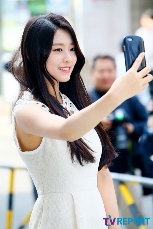 "함께 나들이 가요"..봄맞이 패셔니스타 女 5인방 | 인스티즈