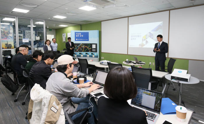 모토로라정보통신 이미지