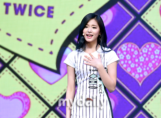 모모노래홀 이미지
