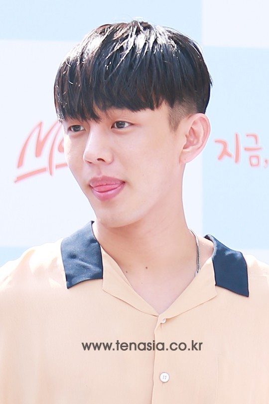 오늘자 투블럭한 짱잘 유아인 .jpg | 인스티즈